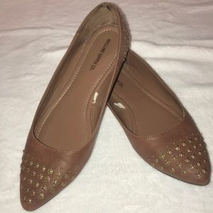Flats with brass studs